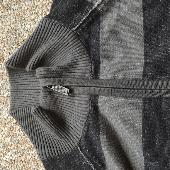 Kenneth Cole Reaction Men's Sm black/ Gray zip up sweater - Picture 4 of 7